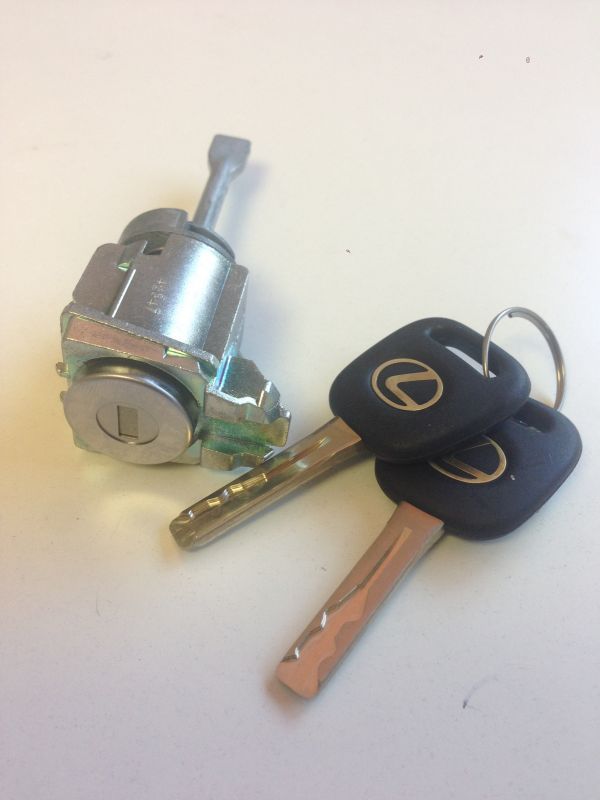 画像1: Lexus Door Lock, Complete Lock with Keys, Left Hand  (1)